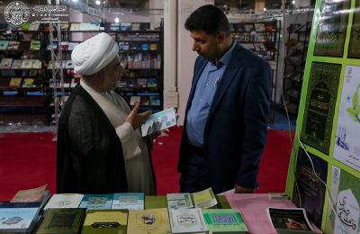 مكتبة الروضة الحيدرية ترفد أجنحتها بأكثر من 2500 كتاب من معرض طهران الدولي