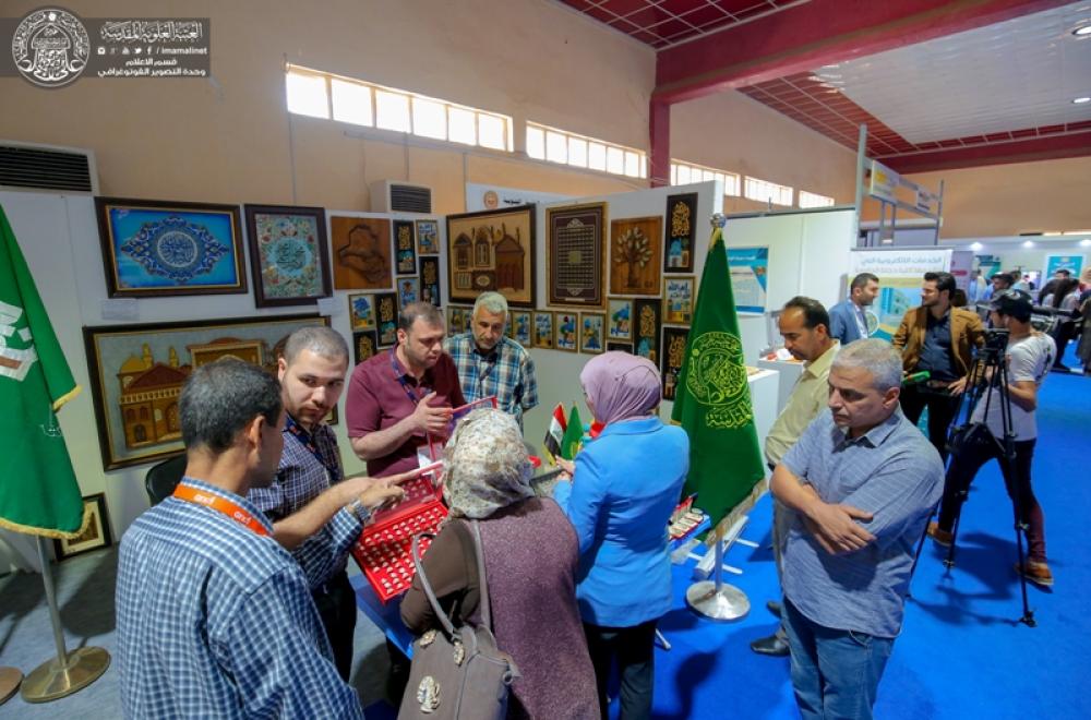 بالصور .. توافد الزائرين إلى جناح العتبة العلوية المقدسة في المعرض السنوي الدولي (جيتكس العراق) للتكنولوجيا
