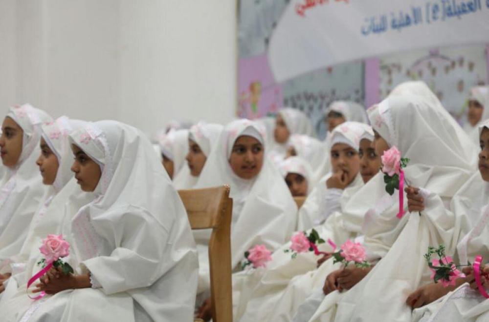 قسم الشؤون الدينية والفكرية النسوي يلبي دعوة مدارس العقيلة (ع) الابتدائية لحضور حفل سن التكليف