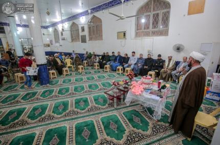 وفد العتبة العلوية يشارك المؤمنين فرحتهم بولادة أمير المؤمنين ( عليه السلام ) في عدد من مساجد النجف الأشرف