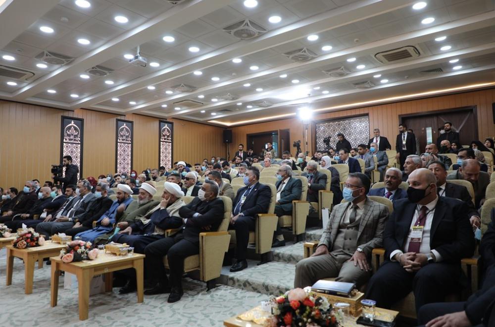 وفد العتبة العلوية يشارك بمؤتمر اقتصادي في العتبة الحسينية