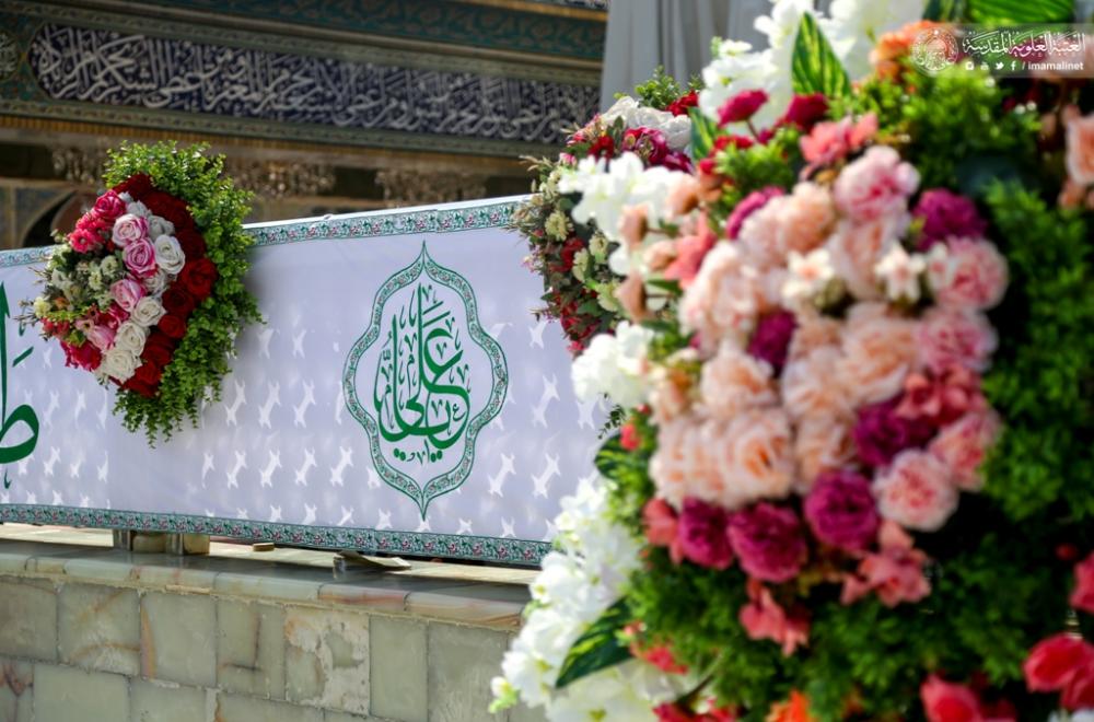 شاهد كيف يتم تحضير الآلاف من باقات الورود والأزهار استعدادا للاحتفال المرتقب بولادة أمير المؤمنين(عليه السلام )
