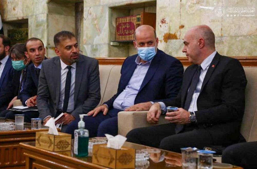 السفير التركي الجديد في العراق يتشرف بزيارة مرقد أمير المؤمنين (عليه السلام)