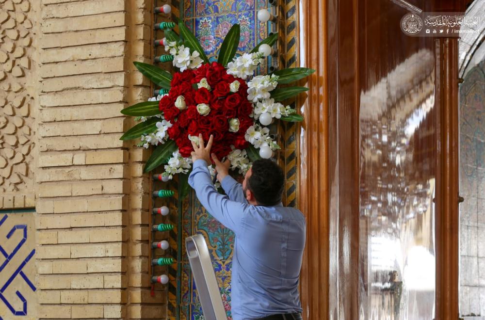 العتبة العلوية المقدسة ... نشر باقات الورود ضمن الاستعدادات الجارية للاحتفال بعيد الغدير الأغر