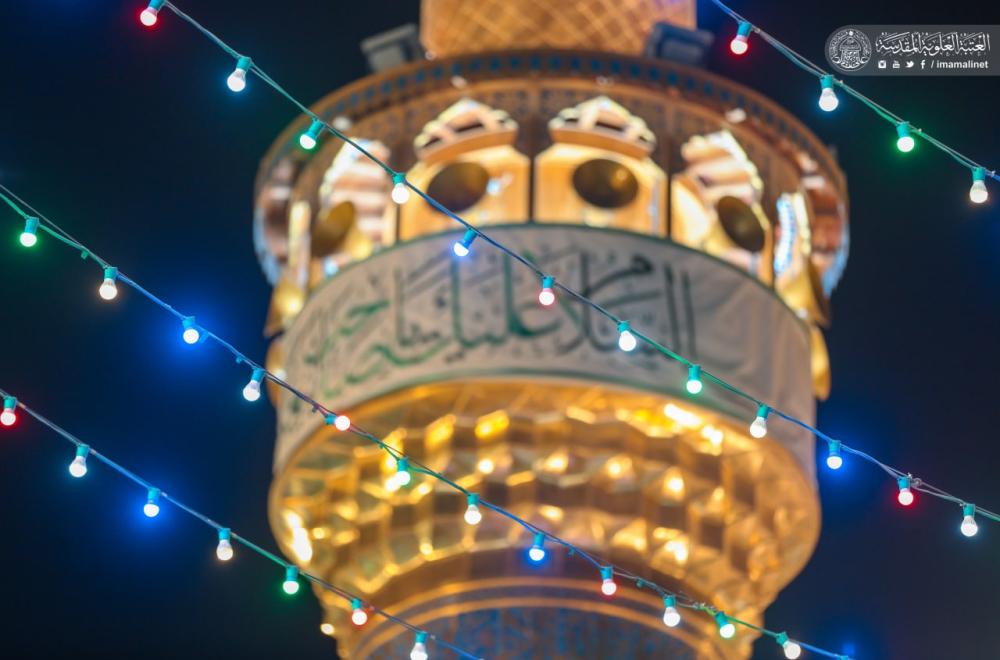 المؤمنون يحيون ليلة عيد الغدير الأغر بتبادل التهاني والتبريكات ومشاعر من البهجة والسرور في الصحن العلوي الشريف - صور -