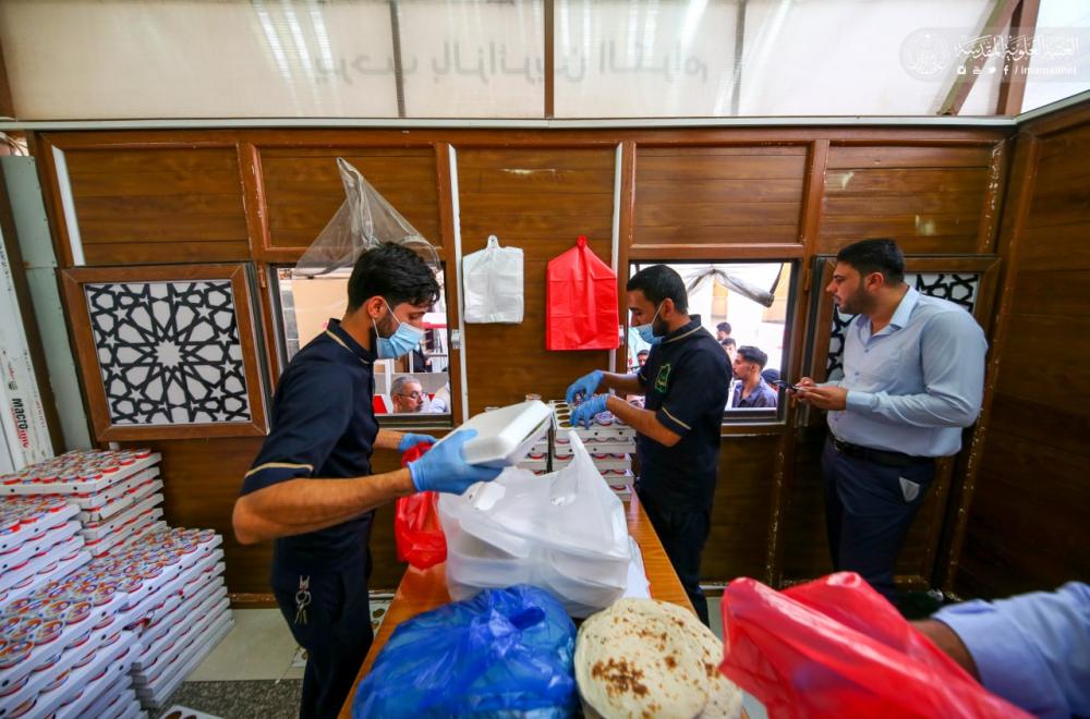 مضيف العتبة العلوية : توزيع أكثر من 25 ألف وجبة غذائية خدمة للزائرين في مناسبة زيارة عيد الغدير