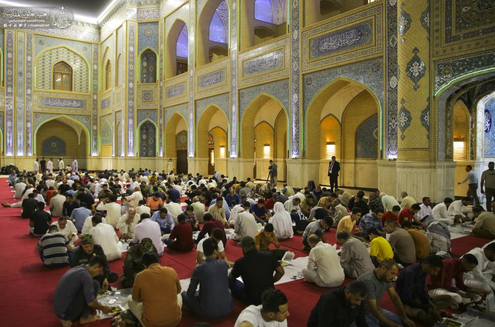 العتبة العلوية المقدسة تفتتح منافذ جديدة لتوزيع الطعام للزائرين في عيد الغدير الأغر
