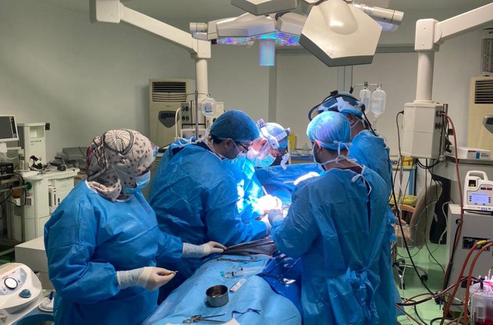 برعاية العتبة العلوية المقدسة: الكادر الجراحي الباكستاني يجري عشرات  العمليات الجراحية المجانية لمختلف الحالات المرضية  