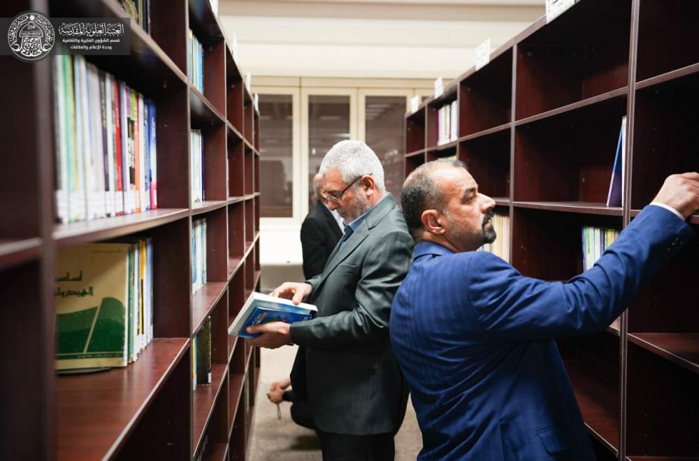 وفود جامعية وطلابية تزور مكتبة الروضة الحيدرية المطهرة 