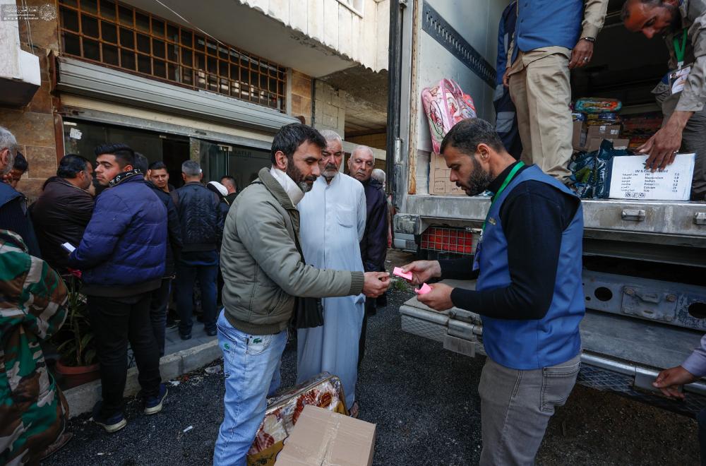 حملة (ويطعمون الطعام) تباشر بتوزيع المساعدات الإغاثية على العوائل المتضررة من الزلازل في سوريا 