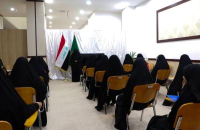 دار القرآن الكريم النسوية تجري اختباراً لطالبات دورة الحفظ الحضورية. 