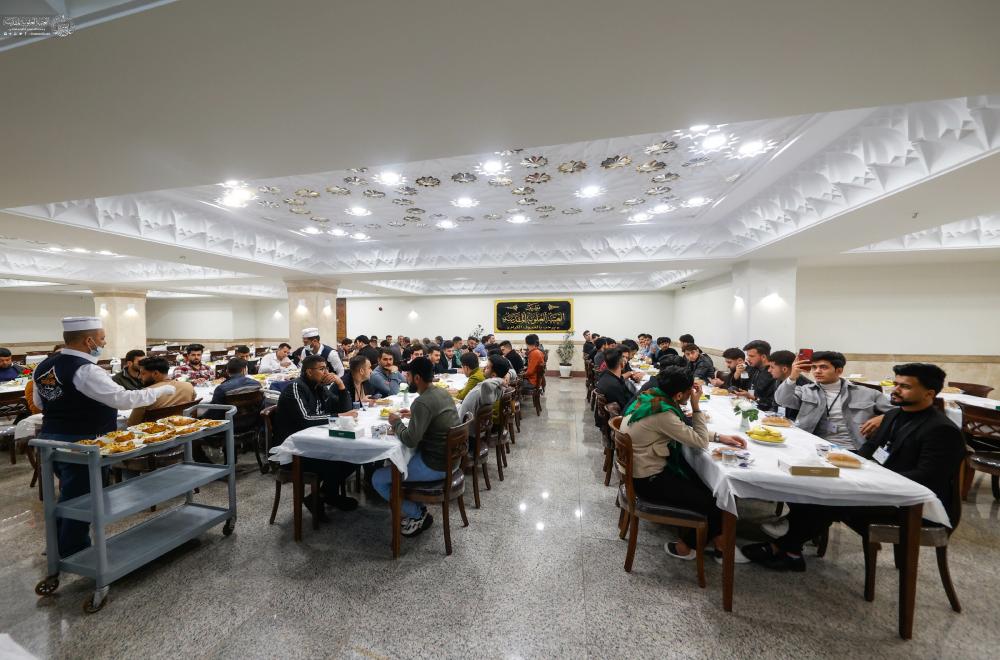 200 طالب من جامعتي الموصل و المثنى  في ضيافة العتبة العلوية المقدسة   