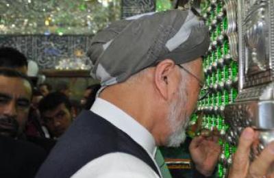 نائب الرئيس الأفغاني يزور العتبة المقدسة