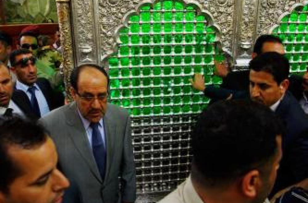 رئيس الوزراء نوري كامل المالكي يتشرف بزيارة العتبة العلوية المقدسة
