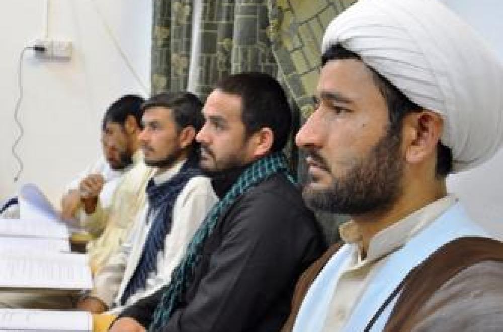 العتبة العلوية المقدسة تحتضن دورة قرآنية تخصصية لطلبة العلوم الدينية الباكستانيين