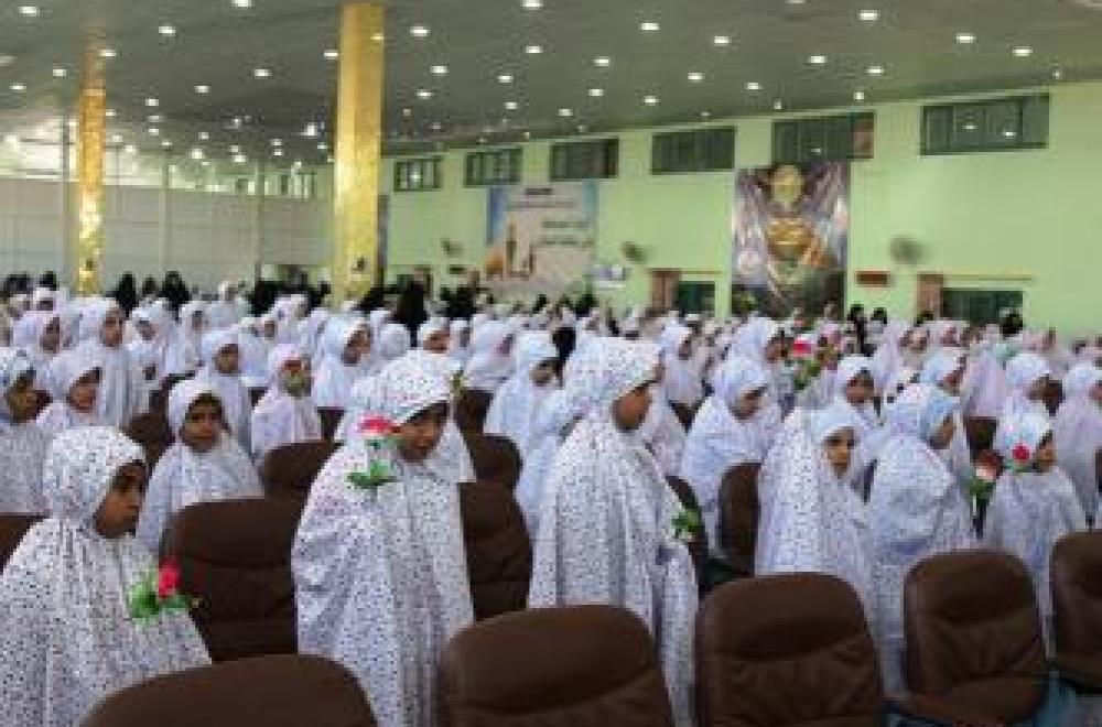 العتبة العلوية المقدسة ترعى احتفالية سن التكليف لأكثر من ألف فتاة في النجف الأشرف