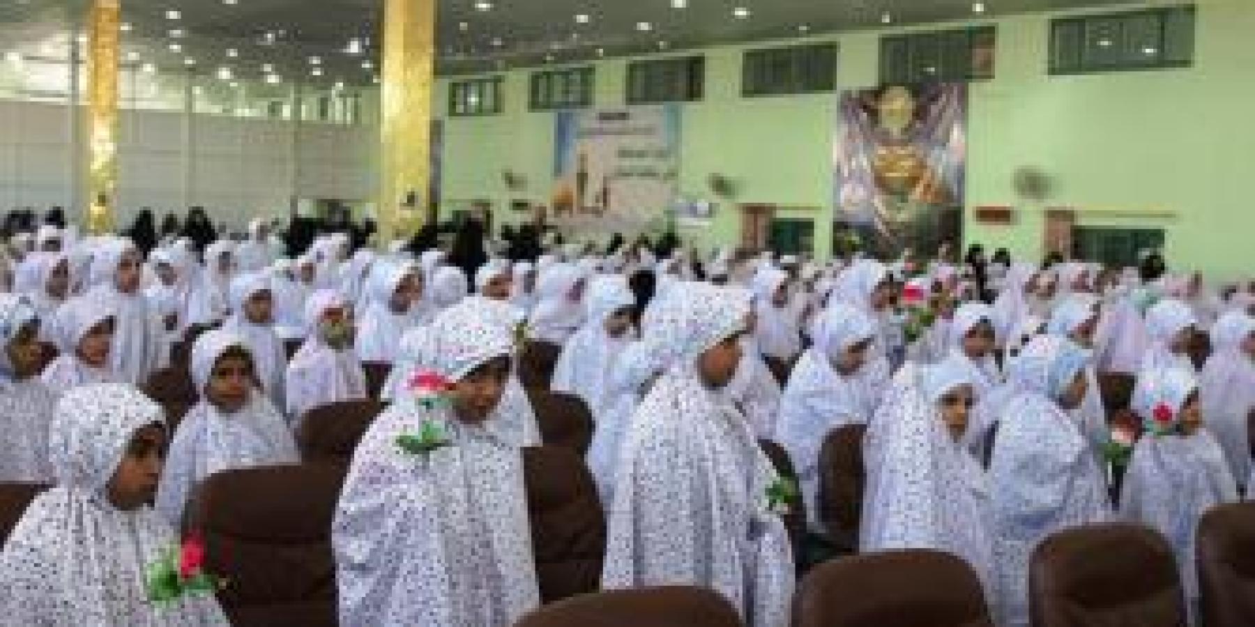 العتبة العلوية المقدسة ترعى احتفالية سن التكليف لأكثر من ألف فتاة في النجف الأشرف