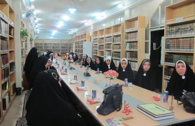 شعبة الدراسات والبحوث النسوية في العتبة العلوية المقدسة تواصل مشروع القارئ الصغير للمدارس الحكومية