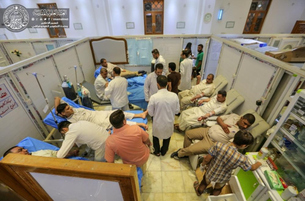 مفرزة العتبة العلوية الطبية تشهد توافد المئات للتبرع بالدم لدعم جرحى الحشد المقدس