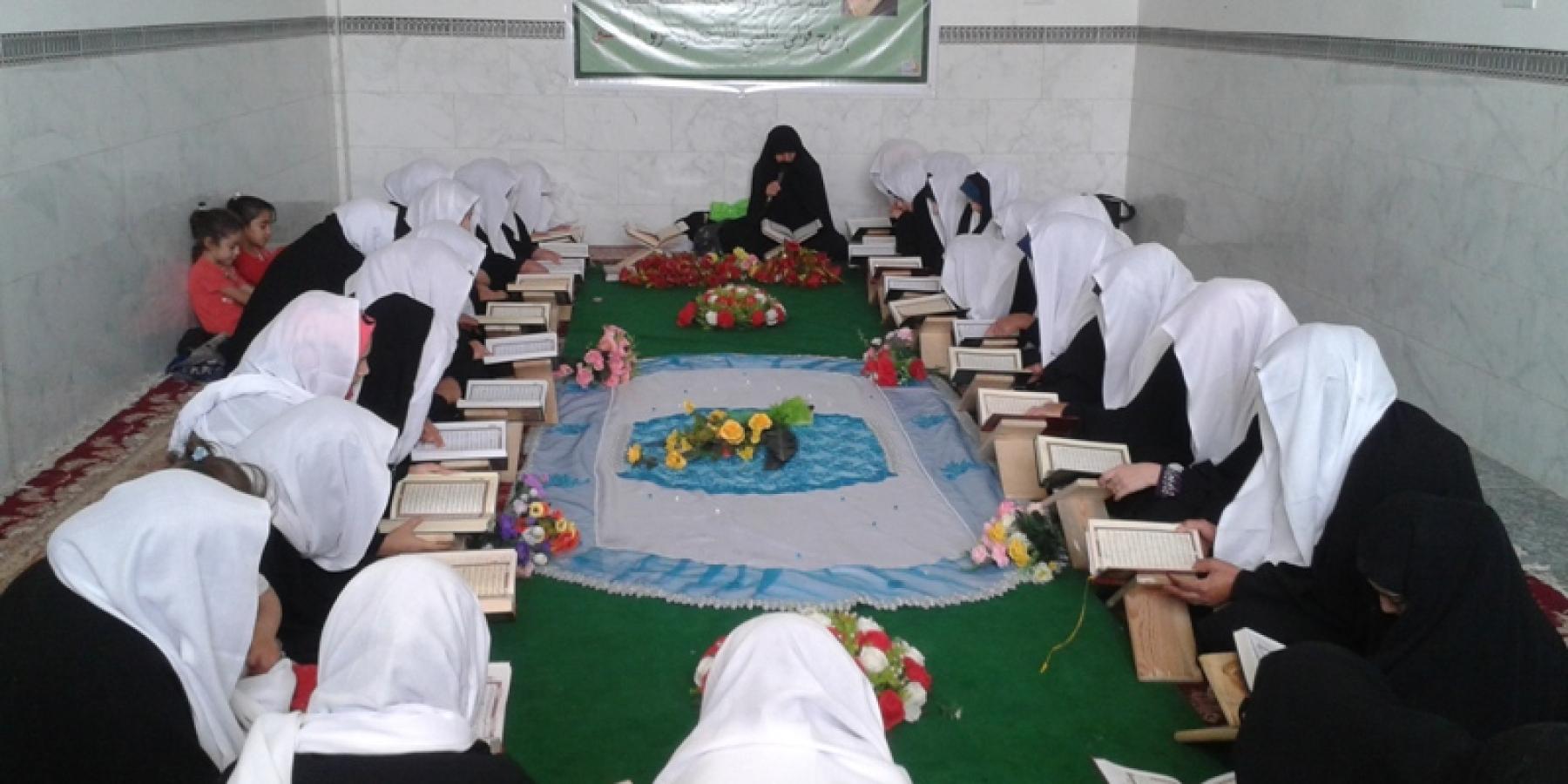 شعبة القران الكريم النسوية تختتم الجلسة القرآنية الخاصة بالنازحات على طريق ياحسين