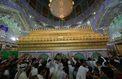 جموع الزائرين المليونية تتوافد على مرقد أمير المؤمنين (ع) في صبيحة أول أيام عيد الأضحى المبارك