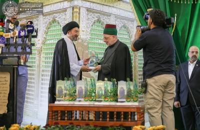 الأمانة العامة للعتبة العلوية المقدسة تكرم عددا من الشخصيات ضمن افتتاح فعاليات مهرجان الغدير السنوي