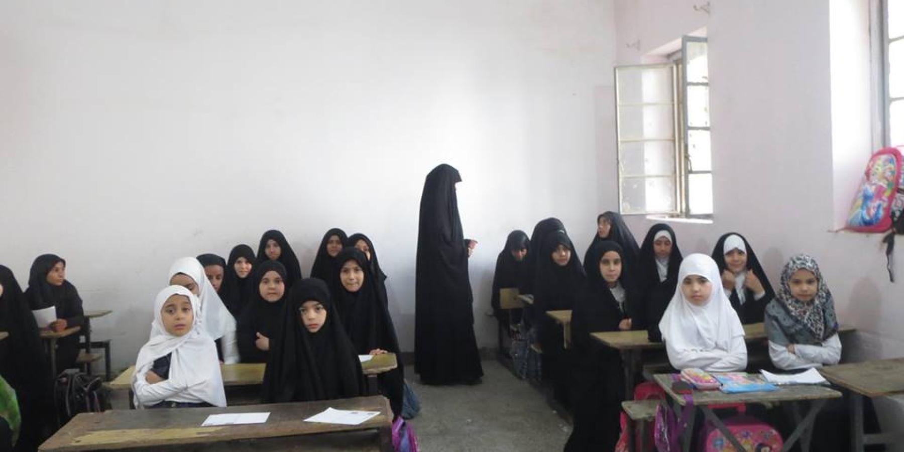 شعبة القرآن الكريم النسوية في العتبة العلوية تواصل برنامجها القرآني لتلميذات المدارس الابتدائية في المحافظة