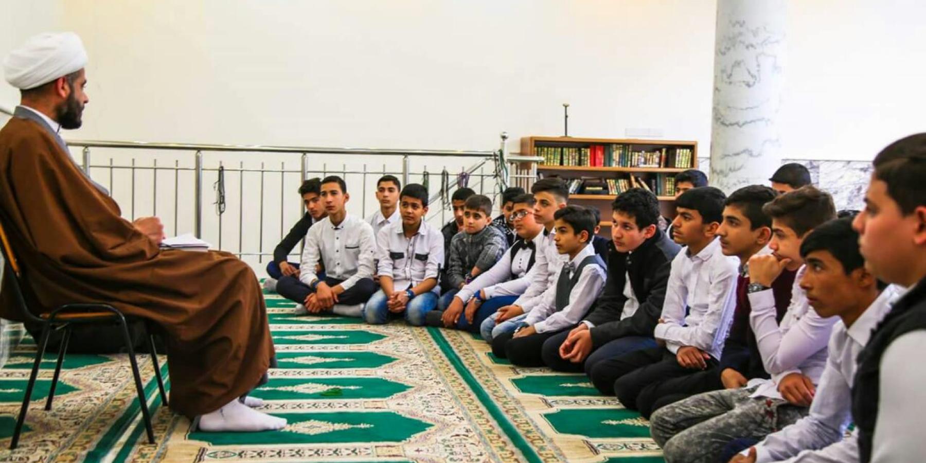 قسم الشؤون الدينية يستقبل كادر وطلبة عدد من المدارس الثانوية في محافظة النجف