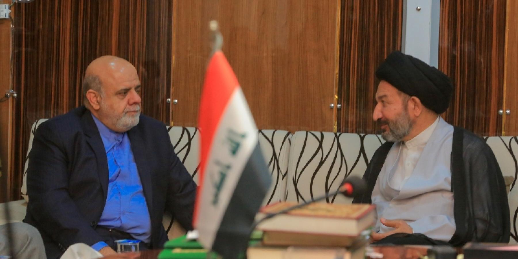 السفير الإيراني الجديد في العراق يتشرف بزيارة مرقد أمير المؤمنين(ع) ويلتقي بالأمين العام للعتبة العلوية المقدسة