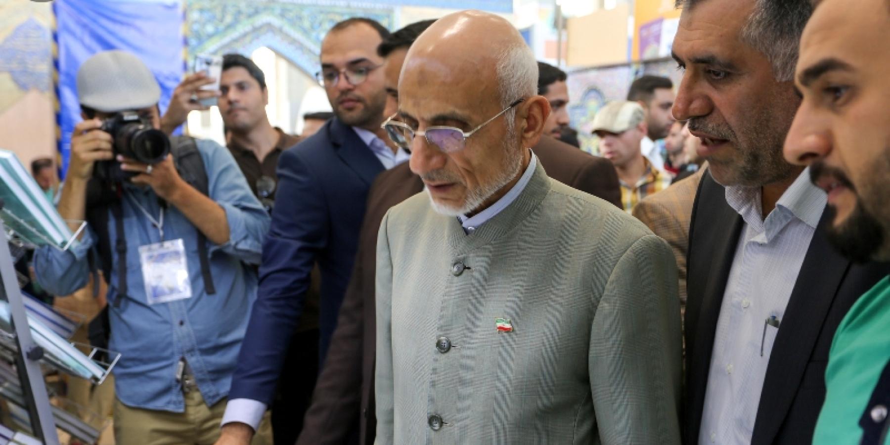 جناح العتبة العلوية في معرض طهران الدولي يستقطب العديد من الشخصيات الرسمية والثقافية المسؤولة من الجمهورية الإسلامية الإيرانية 