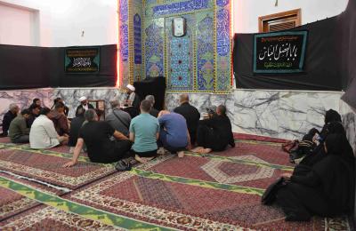 قسم الشؤون الدينية ينفذ برنامجا تثقيفيا للزائر الأجنبي في ذكرى وفاة النبي الأكرم (صلى الله عليه وآله)